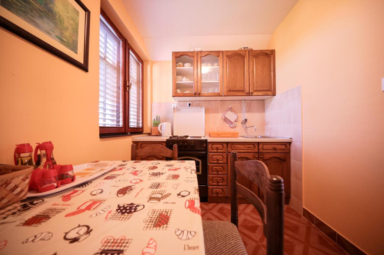 Apartment Ruza Sukosan Exterior photo